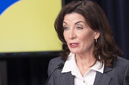 Utanmaz kadından "Heh şöyle, yola gel bakalım" dedirten çark! Zoru görünce böyle kıvırdı 