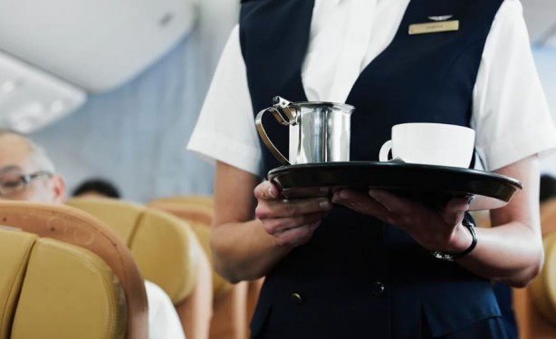 Foto - Uyanıklar ülkesi! Üstüne çay dökülen yolcudan, havayolu firmasına rekor dava!