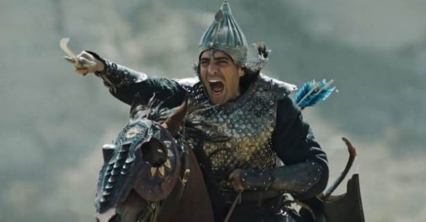 Foto - Uyanış Büyük Selçuklu dizisinde korku dolu anlar! Kılıç darbesi alan ünlü oyuncu, hastaneye kaldırıldı