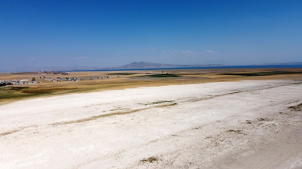 Foto - Uydu görüntüleri korkuttu! O gölün üçte biri kurudu