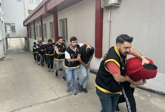 Foto - Uygunsuz fotoğraflarla dolandırıcılık rezaleti! Masum küçük çocukları kullanıyorlardı