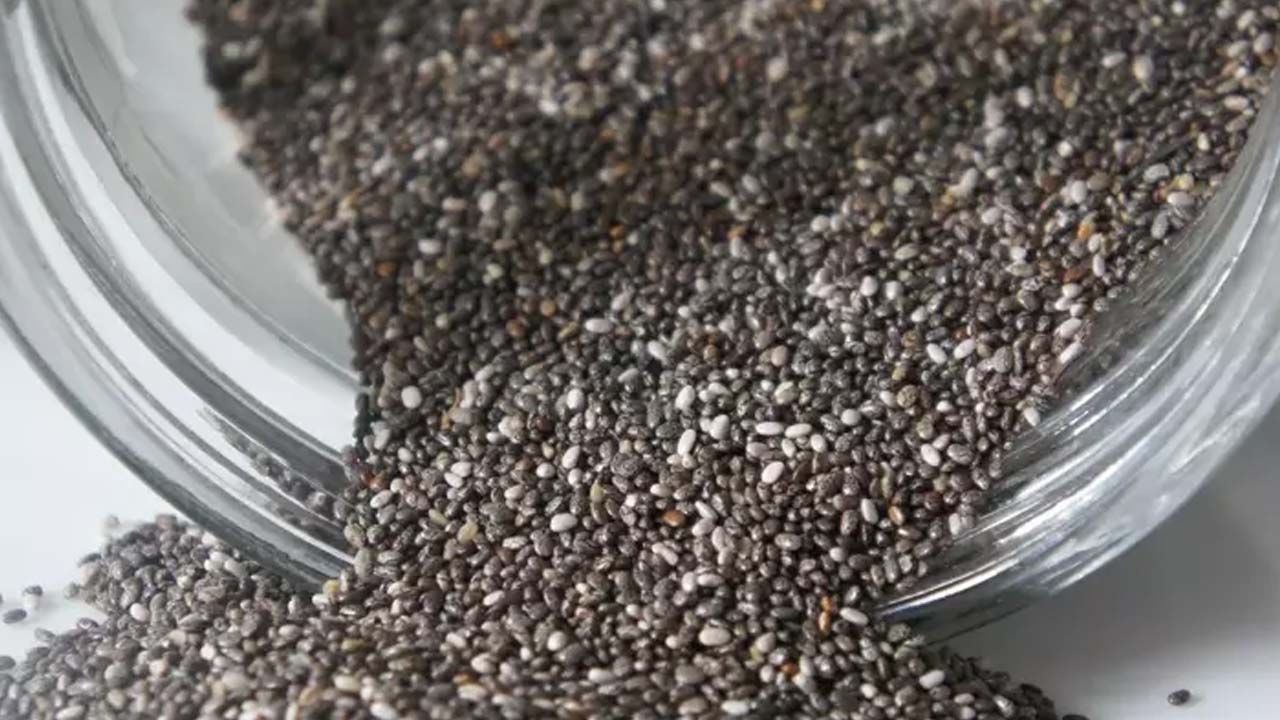 Uykudan uyanır uyanmaz için! Beldeki yağları cayır cayır yakıyor!