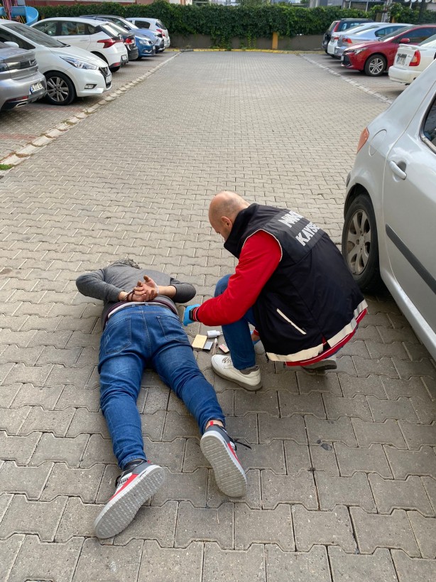 Foto - Uyuşturucu tacirlerine göz açtırılmıyor! Emniyetten şafak operasyonu: 24 gözaltı