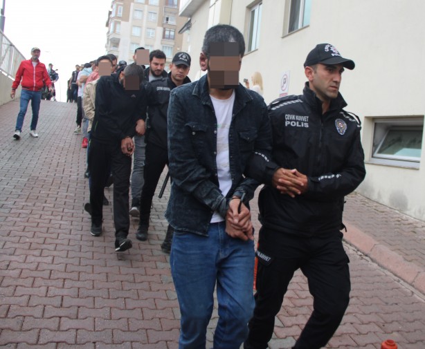 Foto - Uyuşturucu tacirlerine göz açtırılmıyor! Emniyetten şafak operasyonu: 24 gözaltı