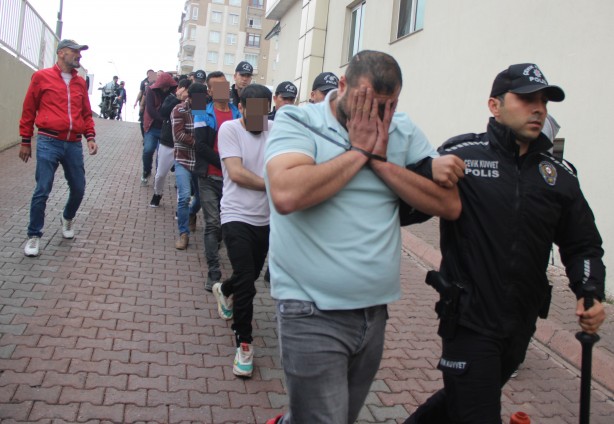 Foto - Uyuşturucu tacirlerine göz açtırılmıyor! Emniyetten şafak operasyonu: 24 gözaltı