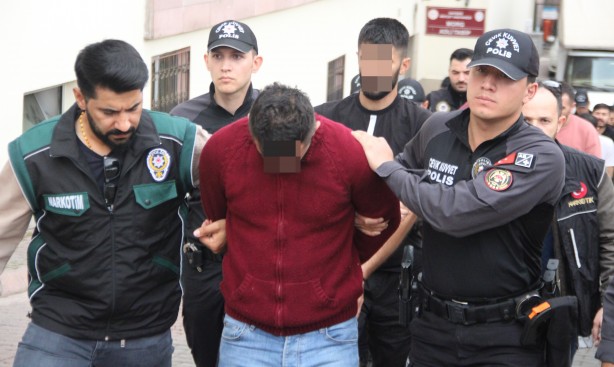 Uyuşturucu tacirlerine göz açtırılmıyor! Emniyetten şafak operasyonu: 24 gözaltı