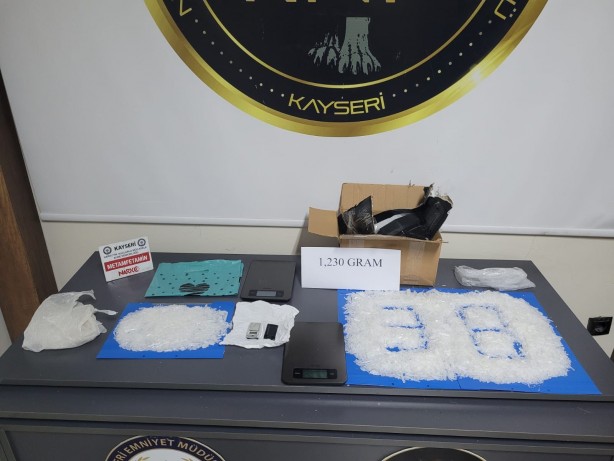 Foto - Uyuşturucu tacirlerine göz açtırılmıyor! Emniyetten şafak operasyonu: 24 gözaltı