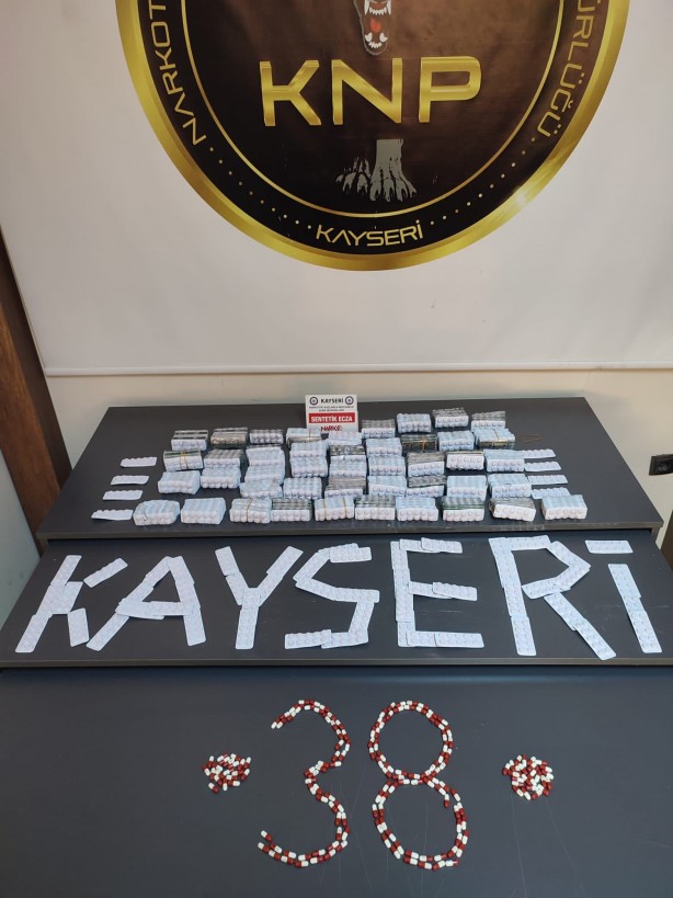 Foto - Uyuşturucu tacirlerine göz açtırılmıyor! Emniyetten şafak operasyonu: 24 gözaltı