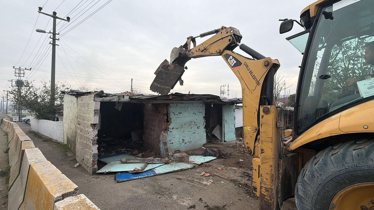 Uyuşturucuya geçit yok! “Kore Mahallesi”nde yıkım sürüyor