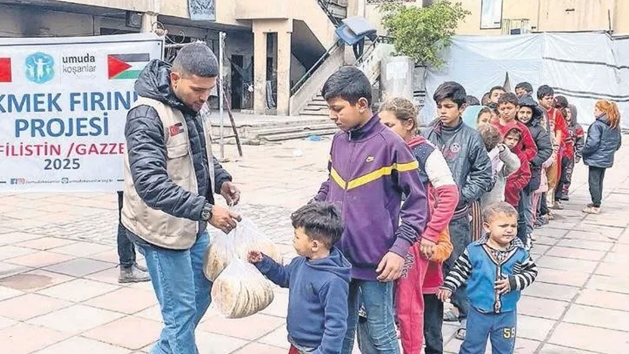 Foto - Uyuyan İslam alemine muttaki bir tokat gibi... Gamze Özçelik Gazze'de harekete geçti! 