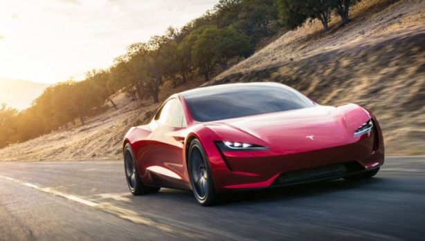 Foto - Uzaya çıkan ancak satışa çıkamayan Tesla Roadster için tarih verildi