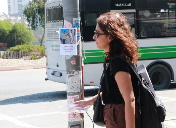 Foto - Üzerinde yazıla hayrete düşürdü! Cadde ve sokaklarda esrarengiz pankart