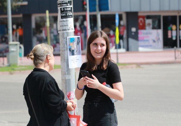 Üzerinde yazıla hayrete düşürdü! Cadde ve sokaklarda esrarengiz pankart