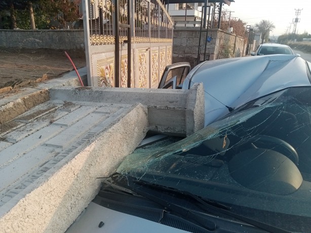 Foto - Üzerine duvar devrilen işçi hayatını kaybetti