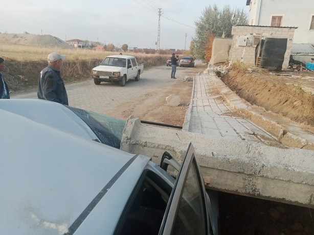 Foto - Üzerine duvar devrilen işçi hayatını kaybetti