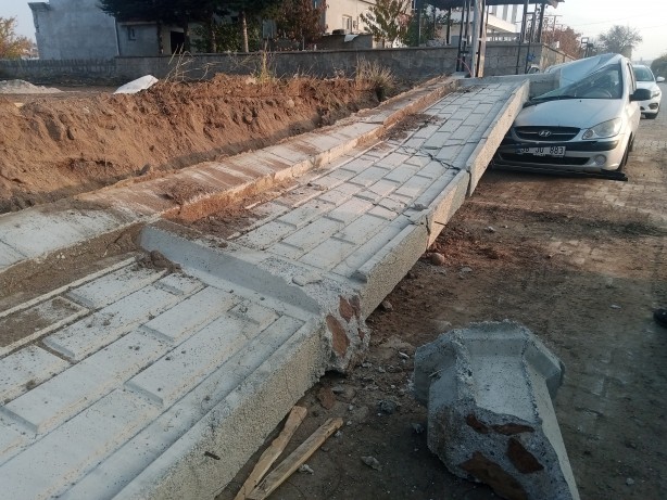 Foto - Üzerine duvar devrilen işçi hayatını kaybetti