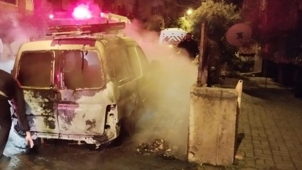 Foto - Uzman çavuşun şu yaptığına bak! 5 aracı kundakladı, sebebi ise ‘pes’ dedirtti