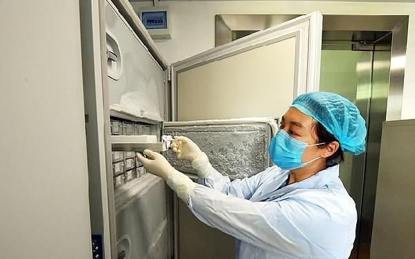 Foto - Uzman isim duyurdu! ‘Virüsün boğazdan akciğere inmesini engelliyor’