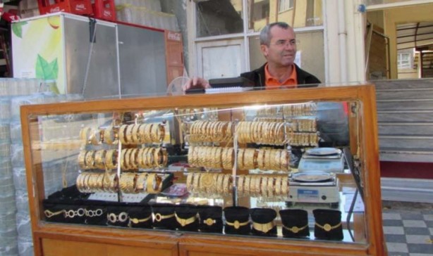 Foto - Uzman isim ‘hafta sonu’ diyerek vatandaşa seslendi! Doların hareketliliği sonrası gram altın çağrısı