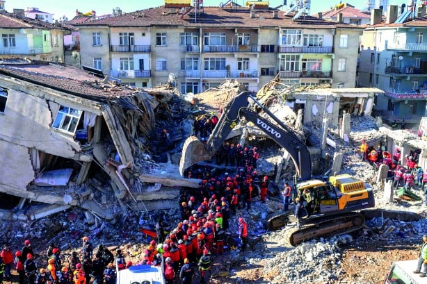 Foto - Uzman isim depremin gerçek şiddetini güncelledi! Deprem sırasındaki gürültünün sebebi bakın neymiş