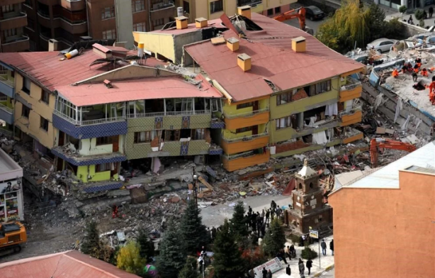 Foto - Uzman isim depremin gerçek şiddetini güncelledi! Deprem sırasındaki gürültünün sebebi bakın neymiş