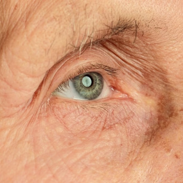 Foto - Uzmanı paylaştı: Bu gözlükleri boşu boşuna kullanmayın! Bir faydası olmadığı tahmin ediliyor! Sebebini duyan şok oldu