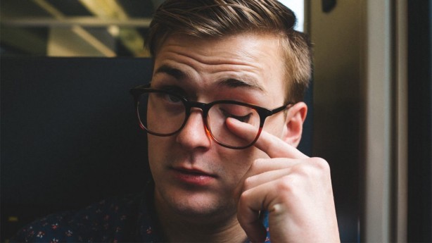 Foto - Uzmanı paylaştı: Bu gözlükleri boşu boşuna kullanmayın! Bir faydası olmadığı tahmin ediliyor! Sebebini duyan şok oldu