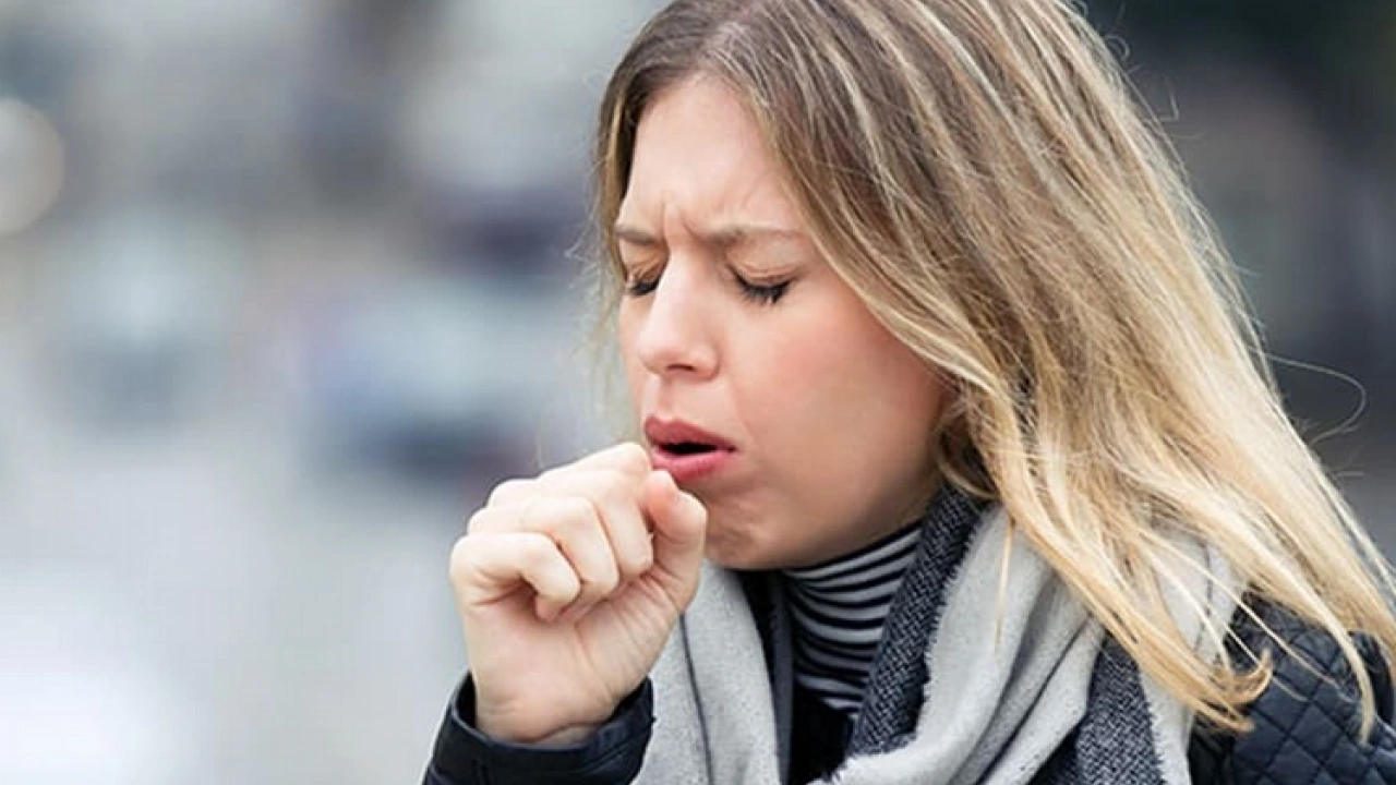 Foto - Uzmanı uyardı: Göğüs ağrısını asla hafife almayın! Öksürürken kaburgalarınız kırılabilir! Ciddiye alın