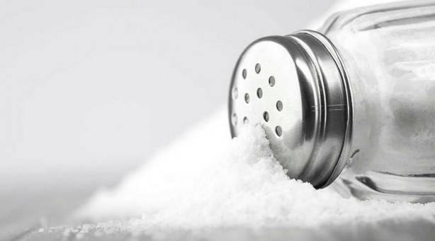 Foto - Uzmanından aşırı tuz değerlendirmesi! Vücutta ne kadar su topladığına inanamayacaksınız