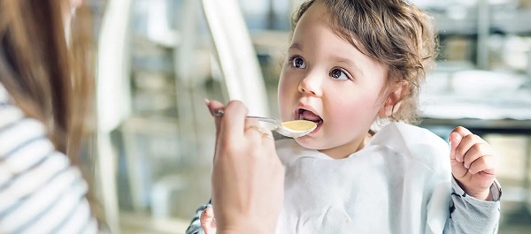 Foto - Uzmanından ebeveynlere önemli tavsiye! Bir yaşından küçük bebekler bal yiyebilir mi?