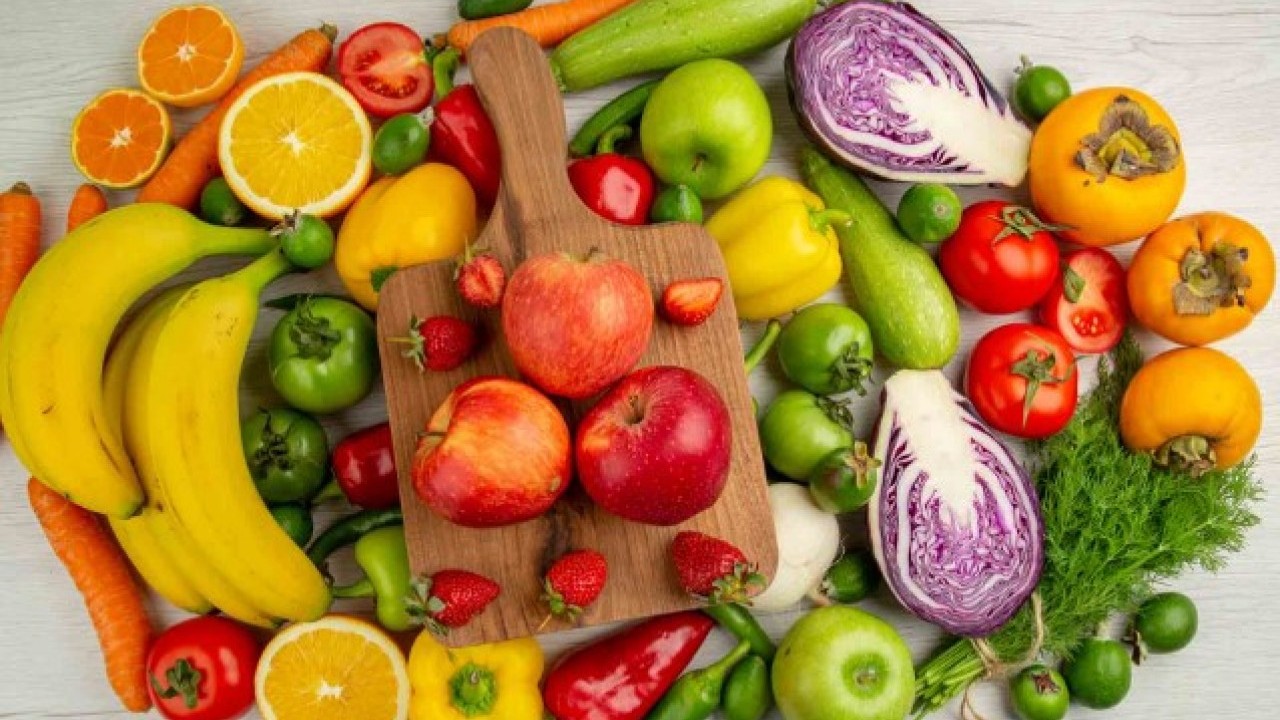 Foto - Uzmanından göz sağlığını koruyan çözüm! Bu besinler katarakt önlemeye destek oluyor