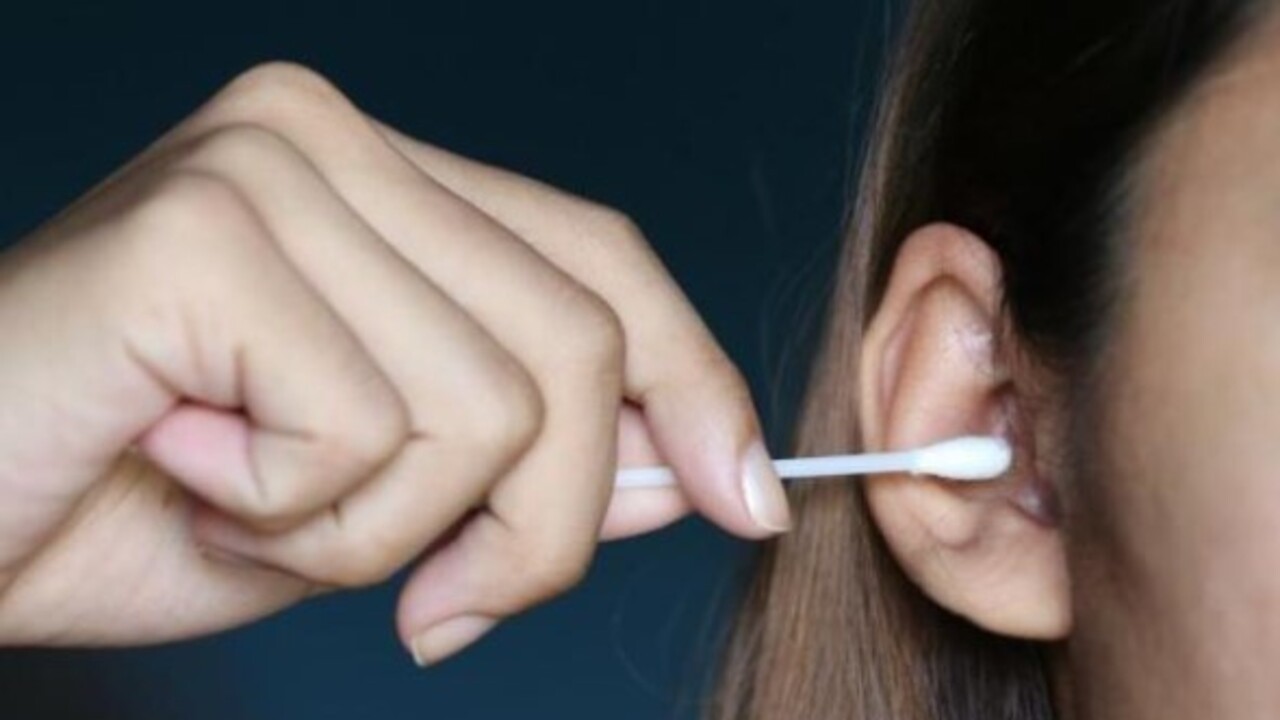 Foto - Uzmanlar açıkladı! Kulak çubuğu sağır eder mi?