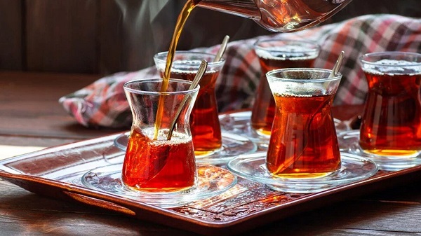 Foto - Uzmanlar araştırdı! Çay suyunu defalarca kaynatmak zararlı mı? 