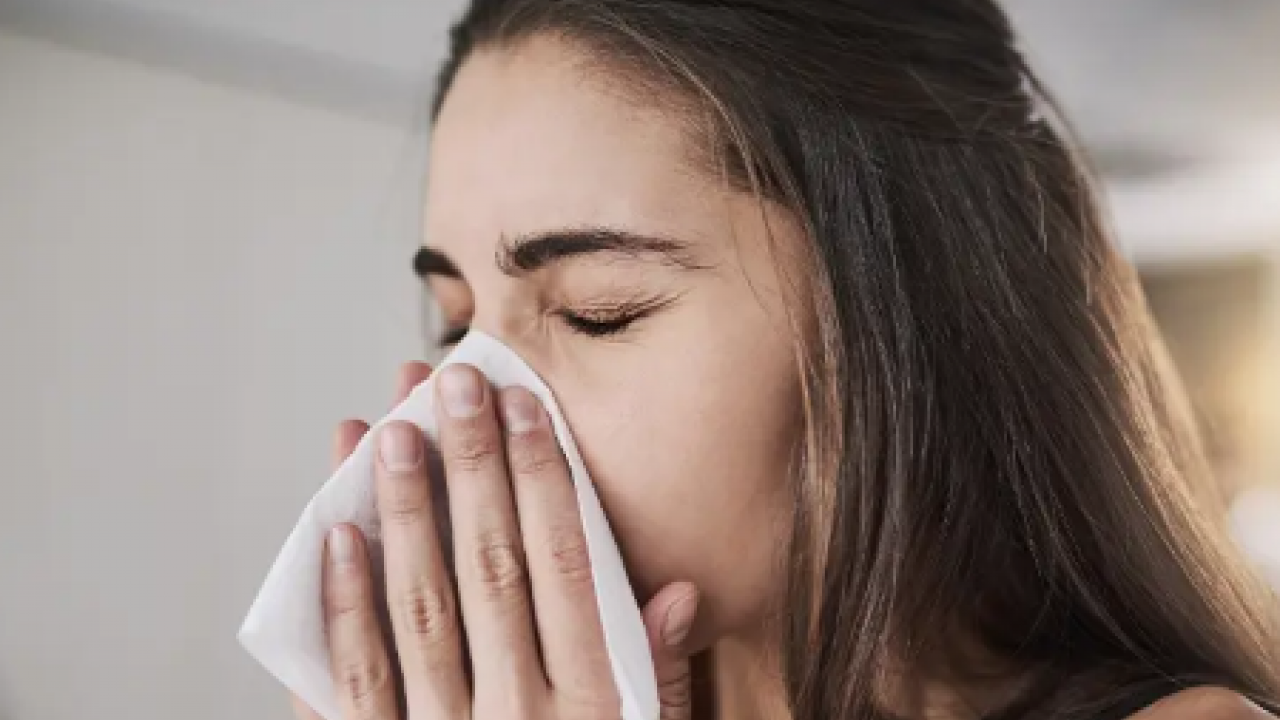 Uzmanlar büyük riski açıkladı! Geçmeyen burun akıntısına dikkat