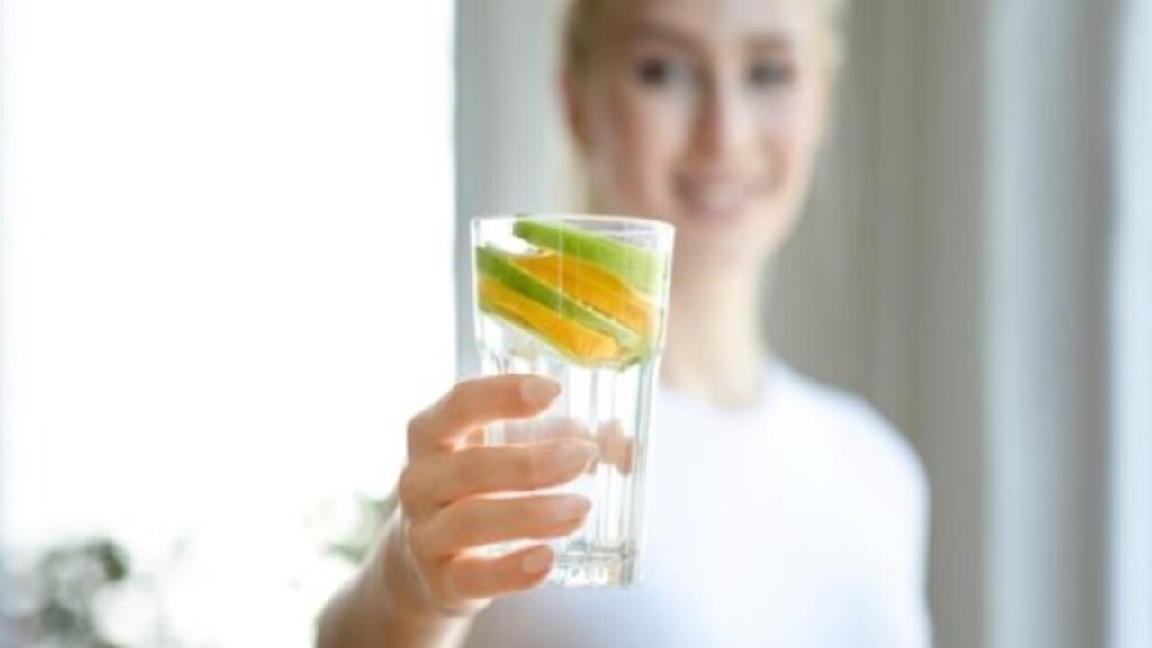 Foto - Uzmanlar etkisini açıkladı! Aç karnına limonlu su içersek ne olur