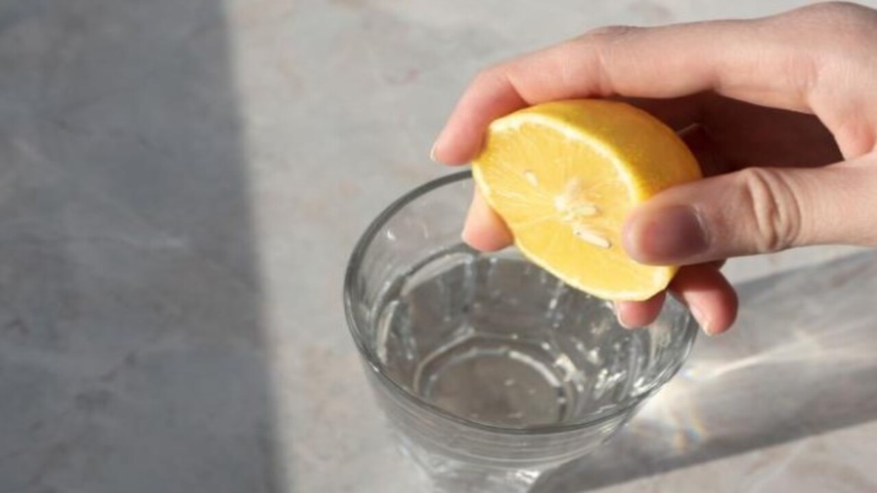 Uzmanlar etkisini açıkladı! Aç karnına limonlu su içersek ne olur