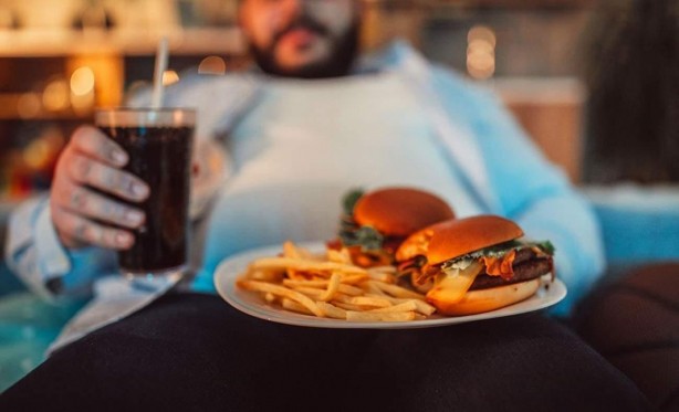 Uzmanlar ilan etti! İşte sinsi sinsi vücudu öldüren o 5 gıda