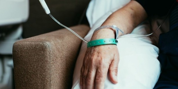 Uzmanlar kansere sebep olan 14 besini sıraladı