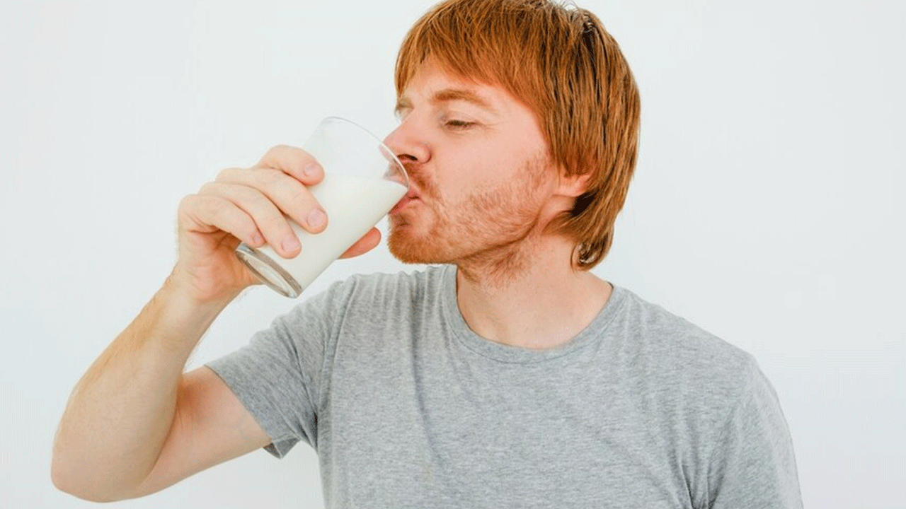 Foto - Uzmanlar tarafından doğrulandı: İşte uykudan önce süt içmenin 5 faydası!