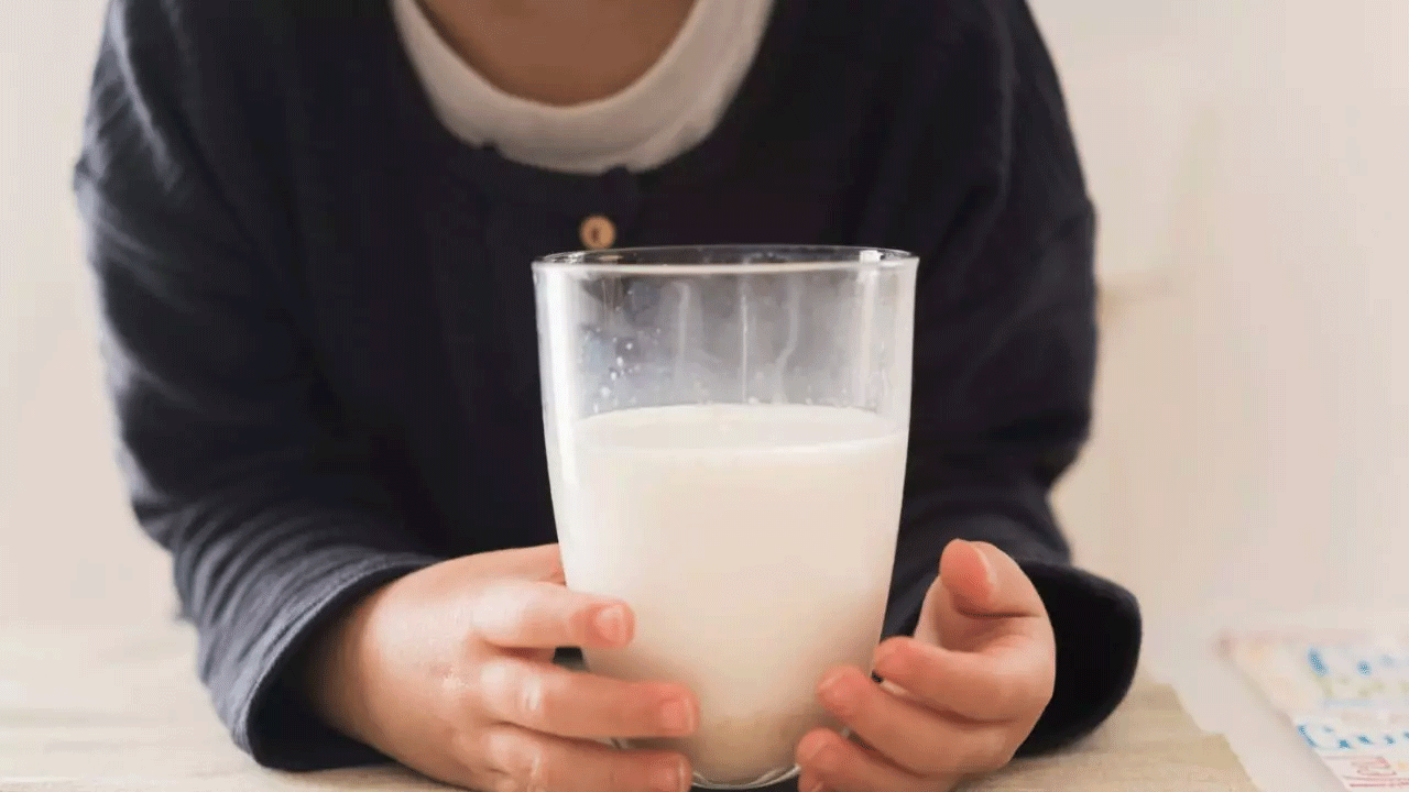 Foto - Uzmanlar tarafından doğrulandı: İşte uykudan önce süt içmenin 5 faydası!