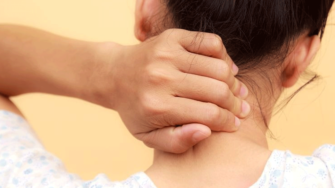 Foto - Uzmanlar 'Text Neck' sendromuna karşı uyardı: Her 20-30 dakikada bir bunu yapın!