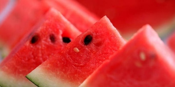 Foto - Uzmanlar uyarıyor! Domates ile salatalık böyleyse evinize bile sokmayın