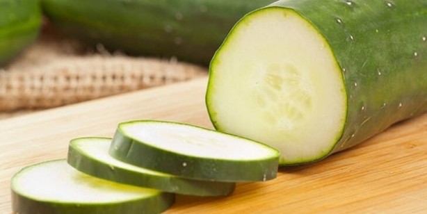 Foto - Uzmanlar uyarıyor! Domates ile salatalık böyleyse evinize bile sokmayın