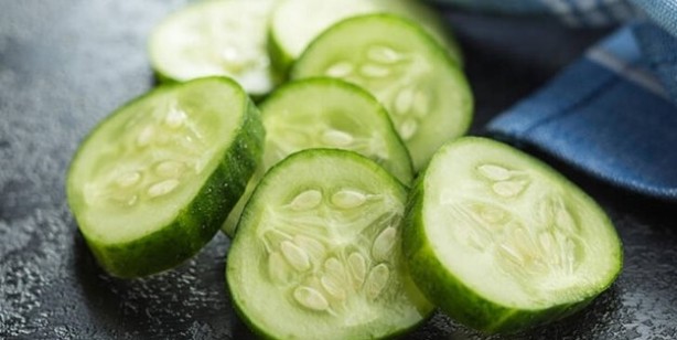 Foto - Uzmanlar uyarıyor! Domates ile salatalık böyleyse evinize bile sokmayın