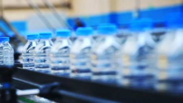 Uzmanlar uyarıyor! Pet şişeden su içenler dikkat