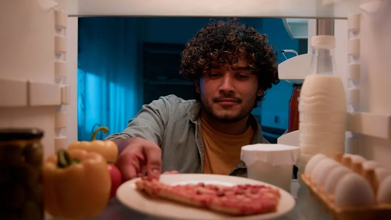 Foto - Uzmanlar ‘zehir saçıyor’ diyerek uyardı! Pişirdiğiniz yemeği buzdolabında saklıyorsanız dikkat