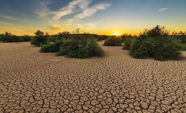 Foto - Uzmanlardan yapay zeka uyarısı! İklimi alt üst ediyor!