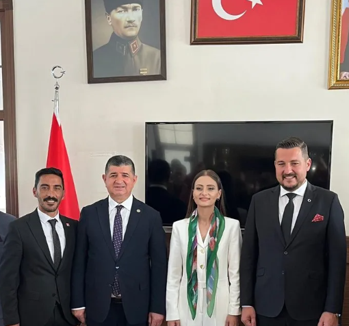 Foto - Üzüm üzüme baka baka kararırmış! CHP de kararmaya başladı