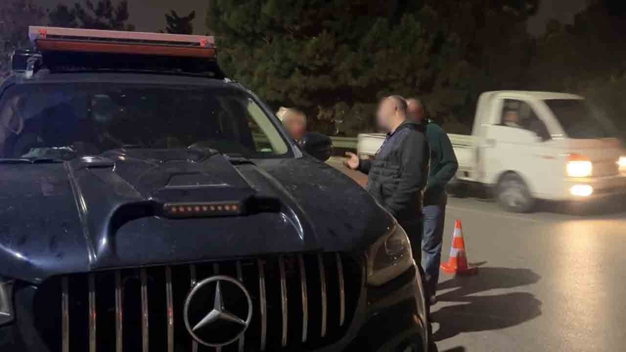 Foto - Uzun süre direndi ama polis yemedi: Alkollü sürücüden akılalmaz savunma