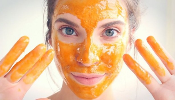 Foto - Uzun yaşamın sırrı onda saklıymış! 1 damlası bile cildi kusursuz, lekesiz yapıyor... Rus kadınlarının güzellik sırrı